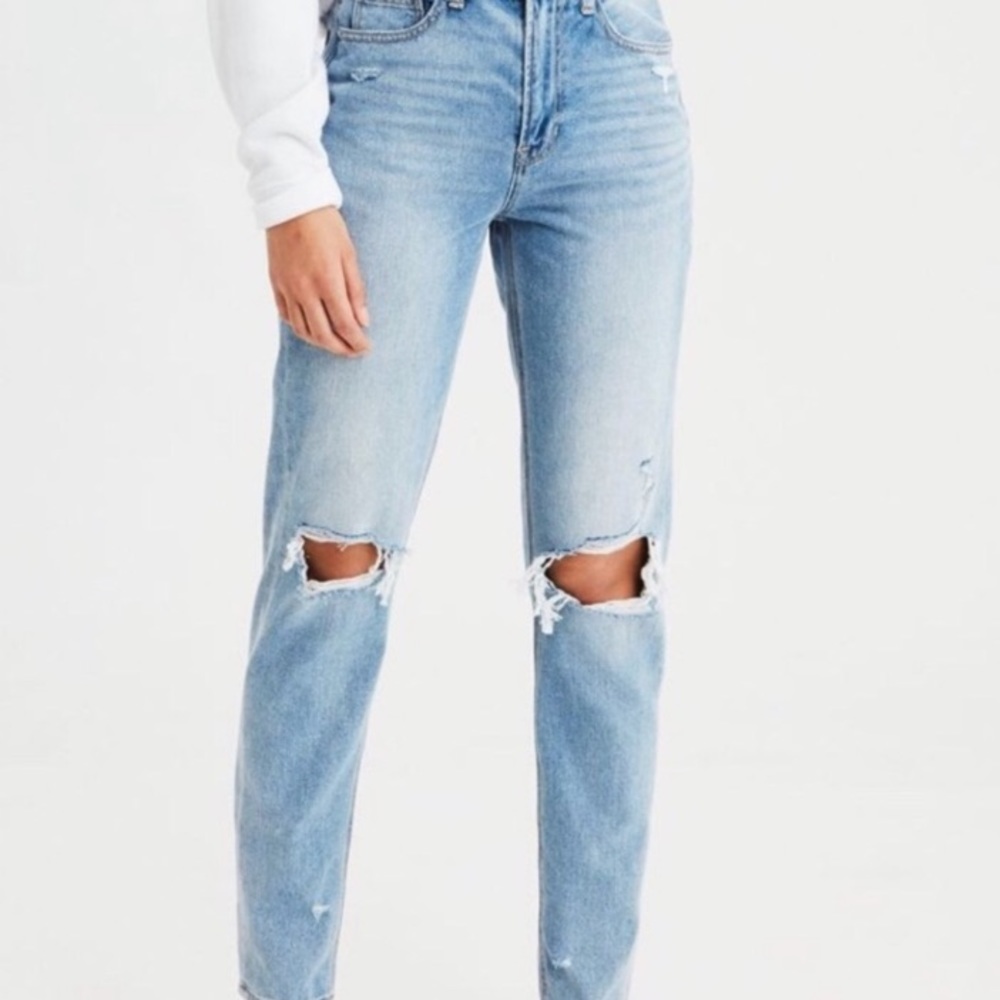 American Eagle mom jeans